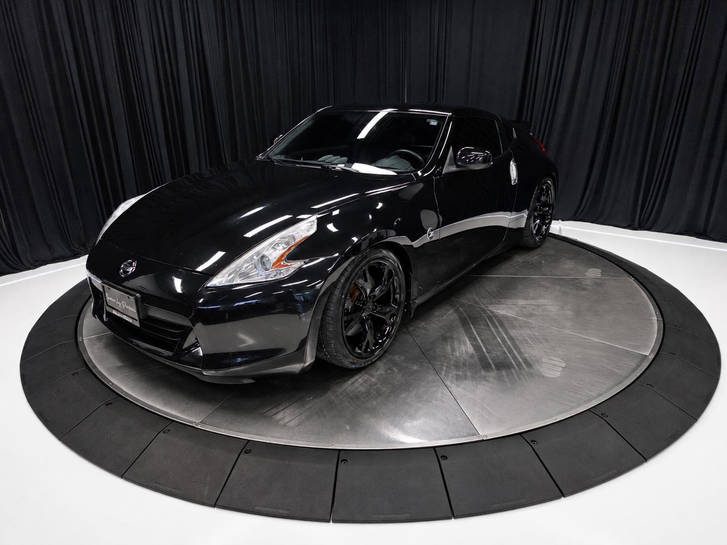 Used 2009 Nissan 370Z Touring w/ Sport Pkg RWD image 18
