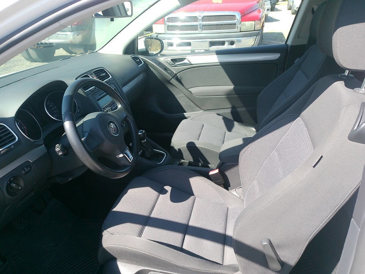 Used 2013 Volkswagen Golf 2-Door image 37