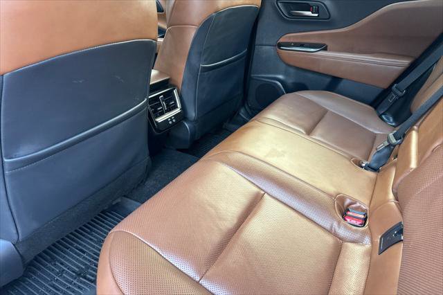 Certified 2025 Toyota Crown Signia image 4