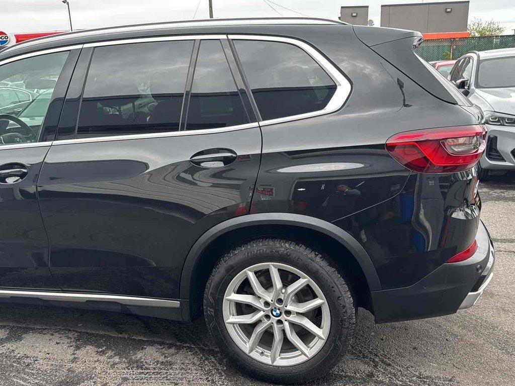 Used 2019 BMW X5 xDrive40i w/ Premium Package 2 AWD/4WD image 7