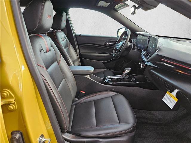 Used 2024 Chevrolet Trax RS w/ Driver Confidence Package FWD image 17