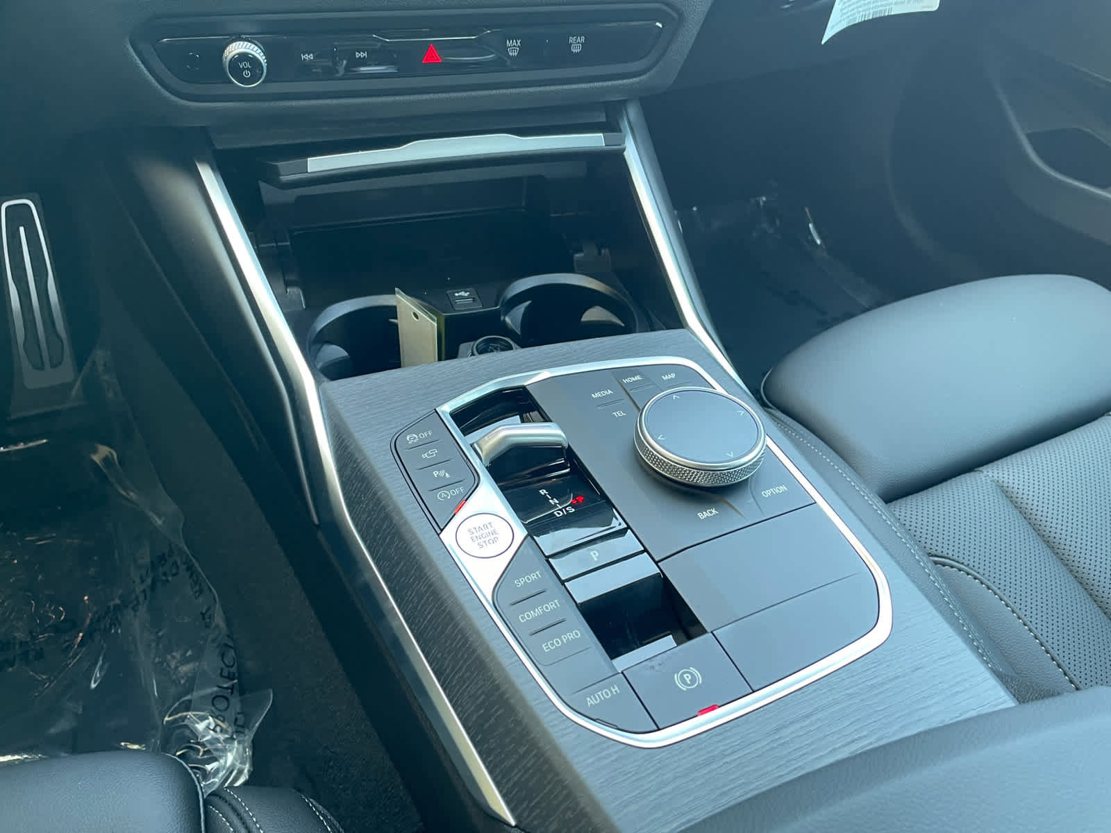 New 2025 BMW 330i Sedan w/ M Sport Package image 13