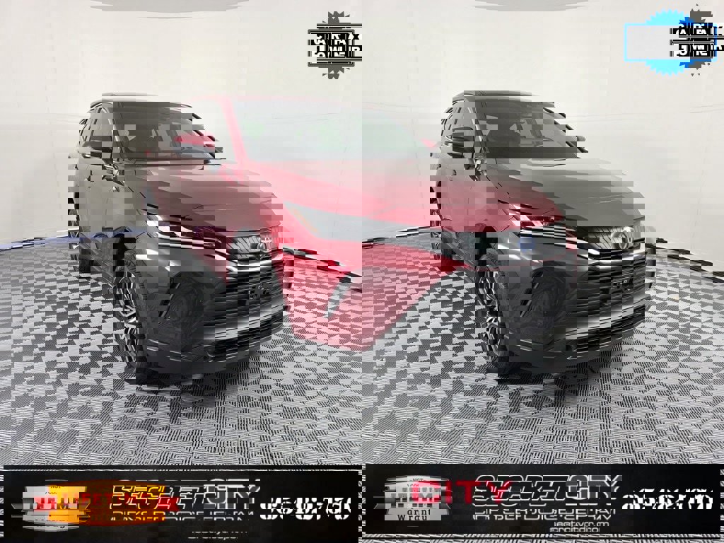 Used 2024 Toyota Venza LE