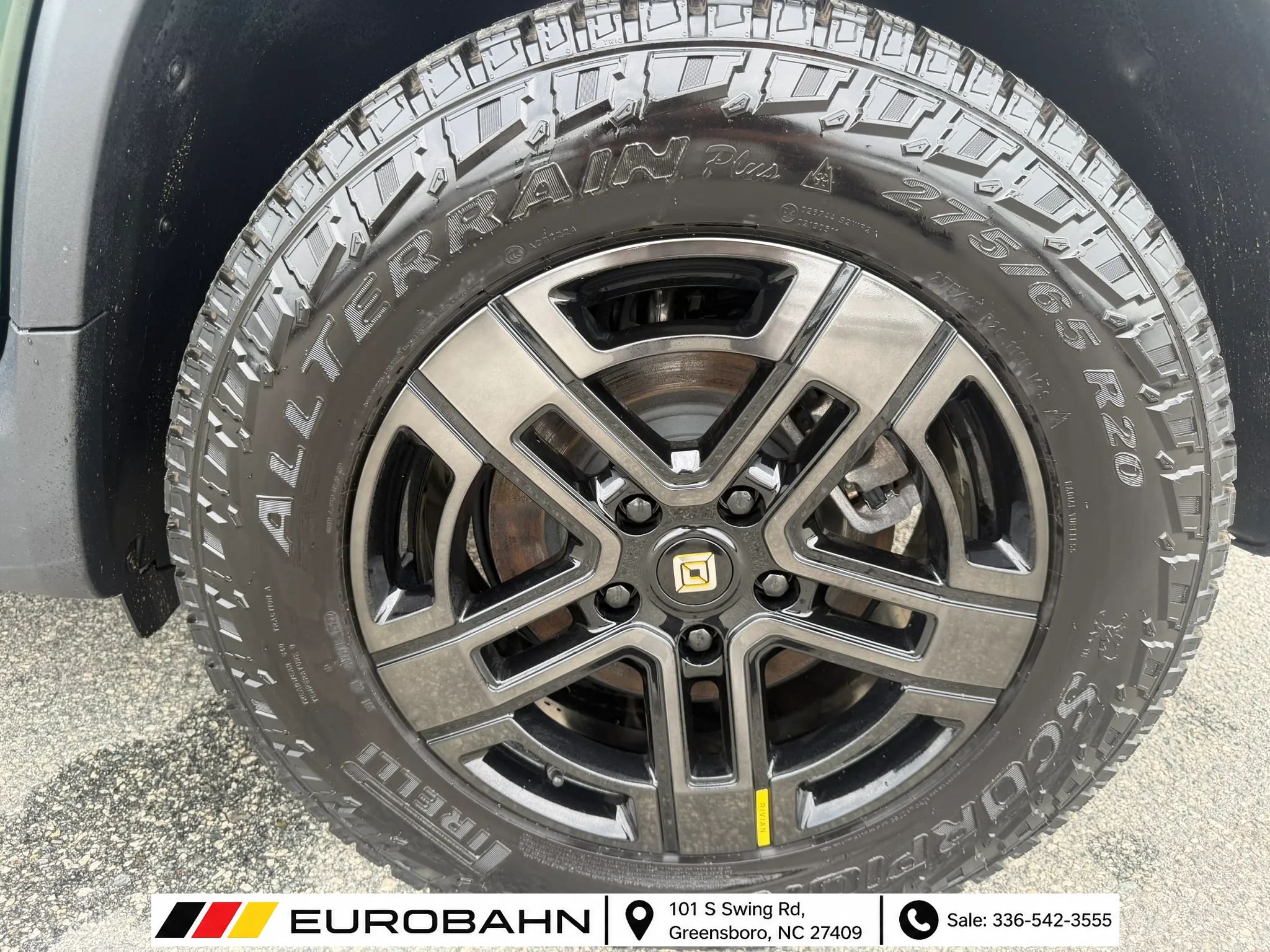 Used 2023 Rivian R1T Adventure Dual AWD/4WD image 35