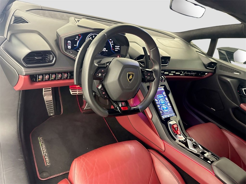 Used 2020 Lamborghini Huracan EVO image 9