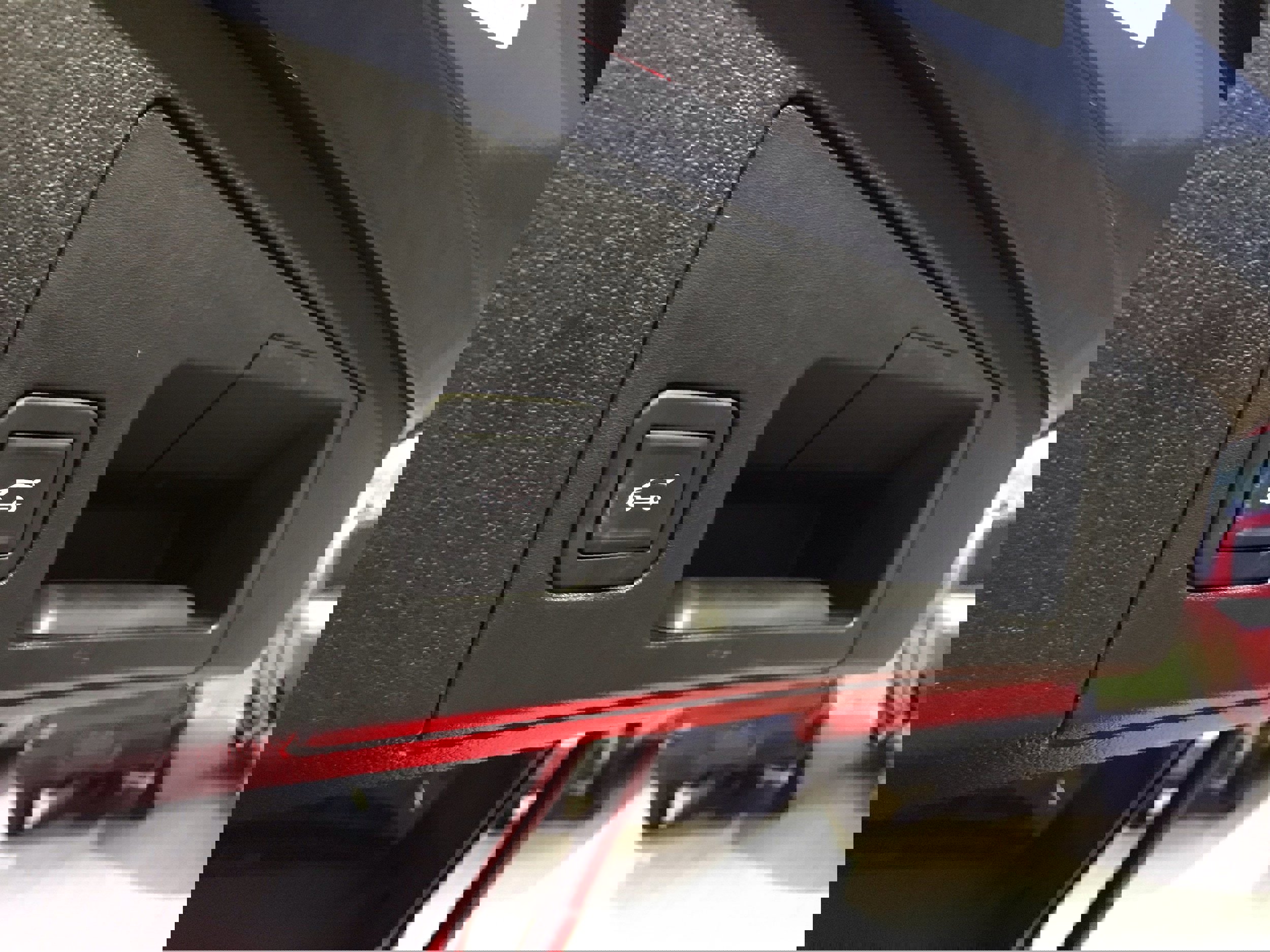 Used 2025 Cadillac XT4 Premium Luxury image 24