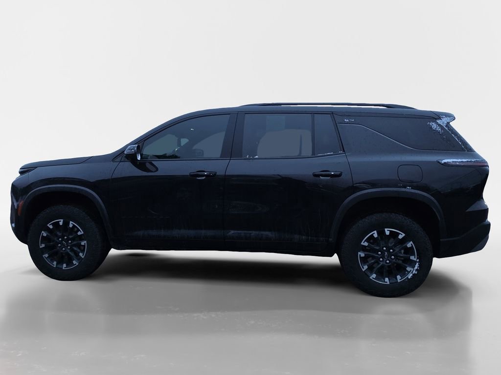 Used 2024 Chevrolet Traverse Z71 image 2