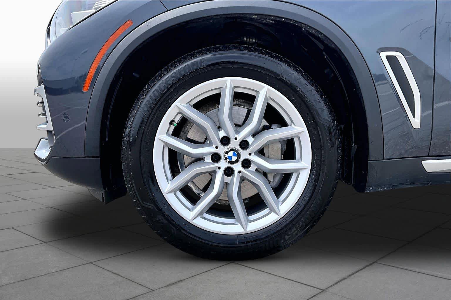 Used 2020 BMW X5 sDrive40i w/ Premium Package RWD image 11