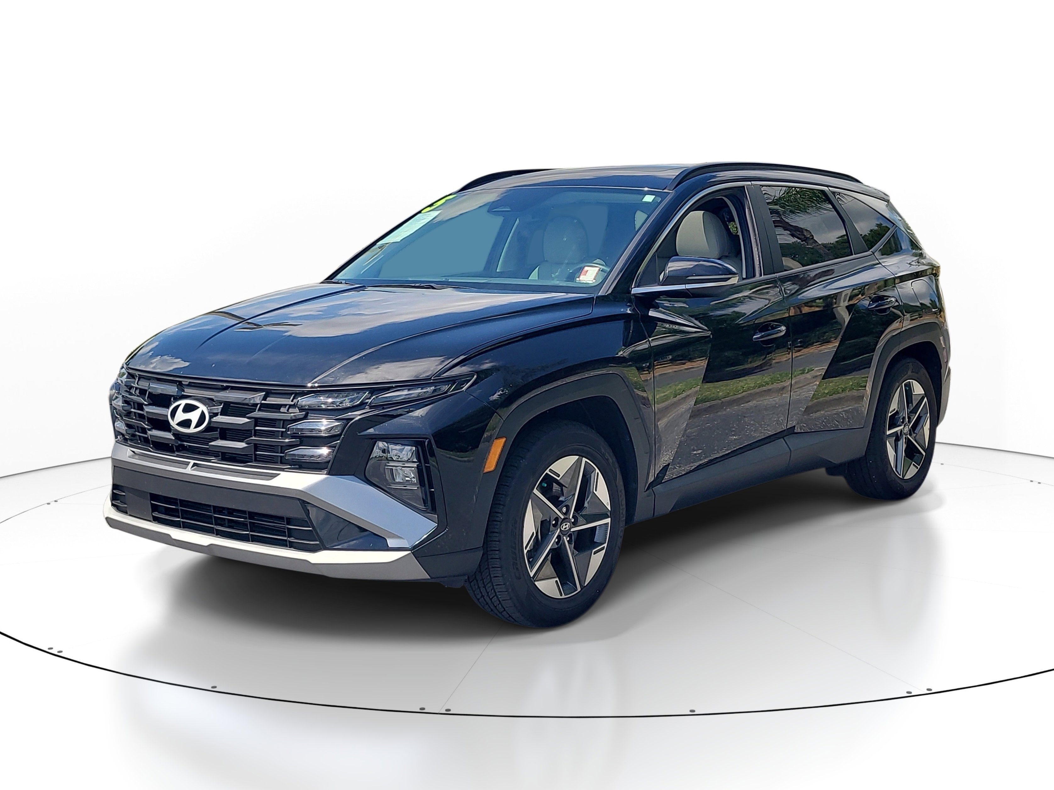 Used 2025 Hyundai Tucson SEL FWD image 3