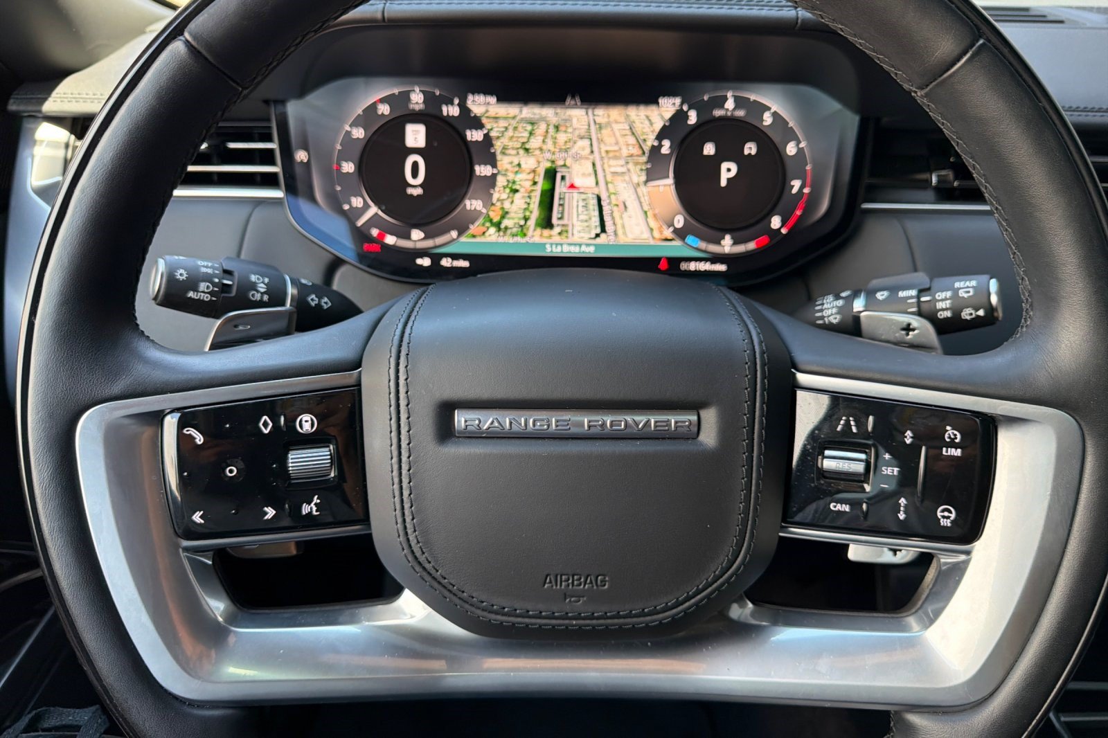 Certified 2025 Land Rover Range Rover Autobiography AWD/4WD image 11