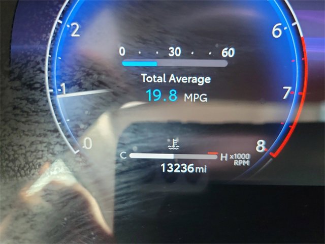 Used 2023 Toyota Highlander Platinum video 2