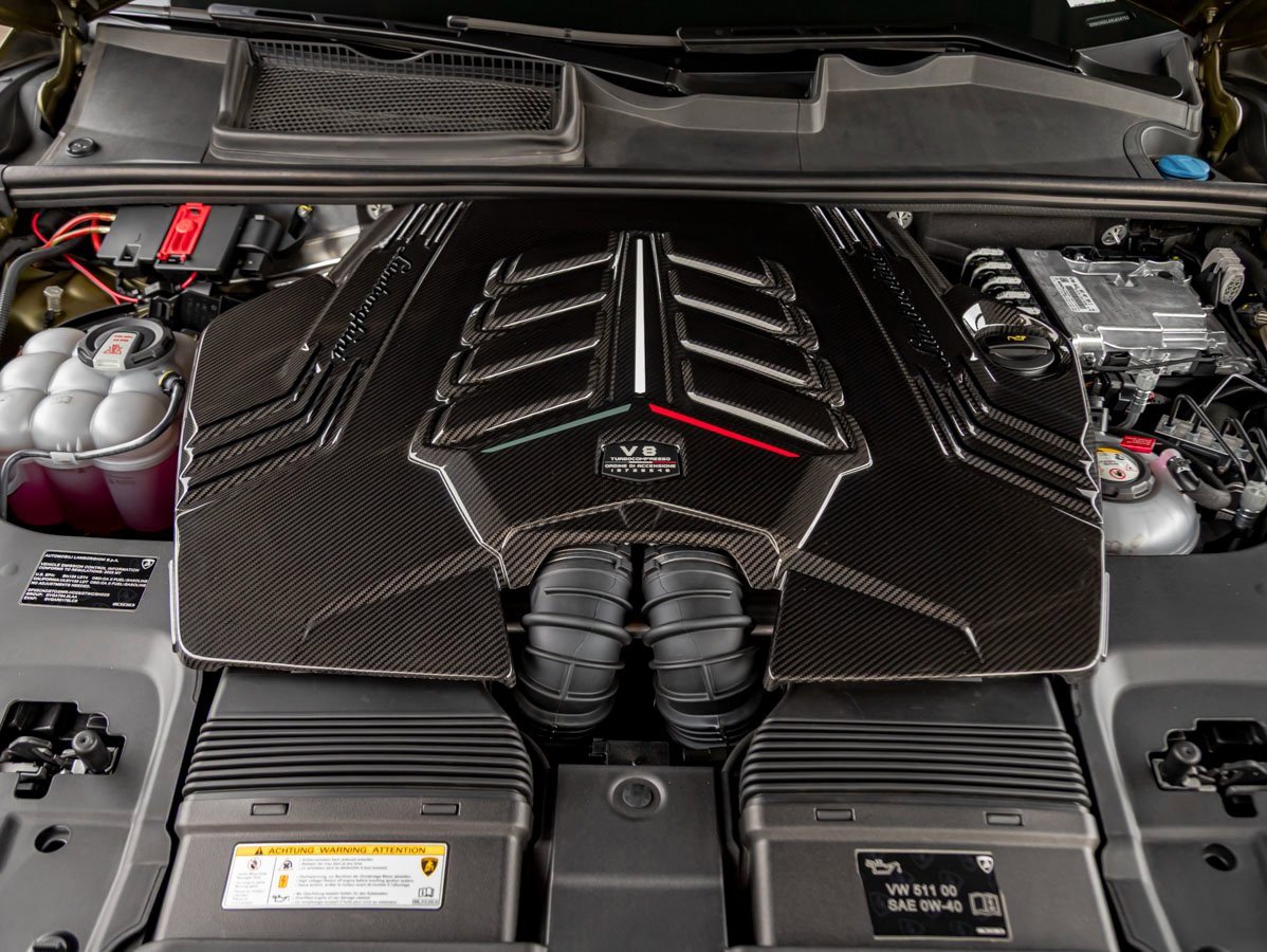 Used 2025 Lamborghini Urus SE image 30