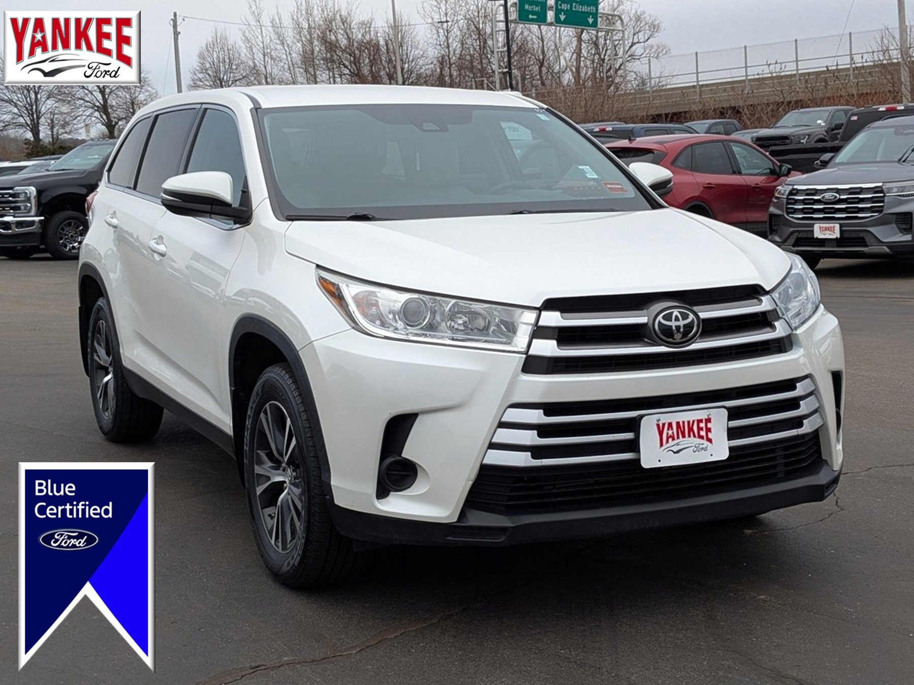 Used 2019 Toyota Highlander LE image 1
