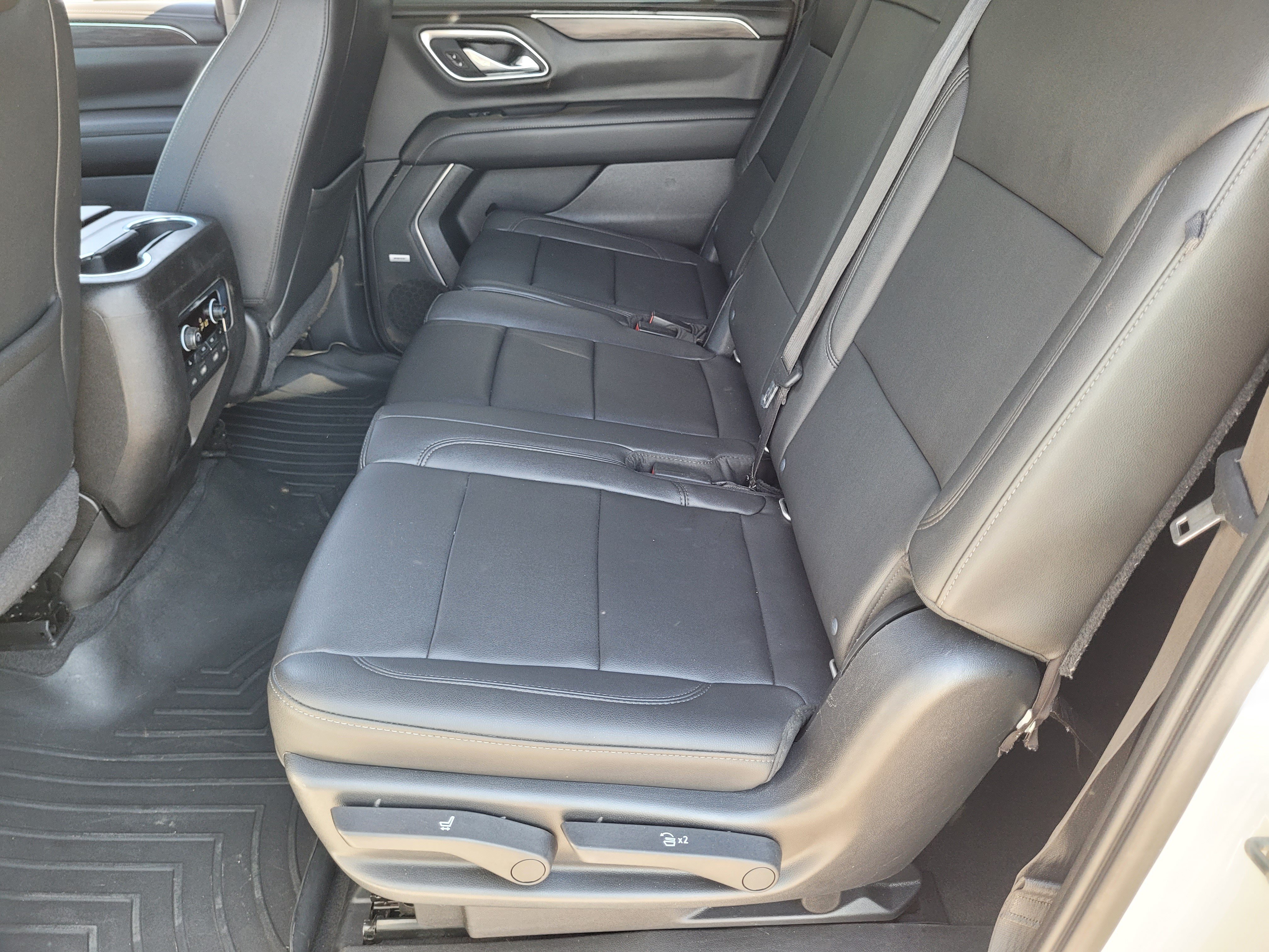 Used 2021 Chevrolet Suburban Z71 w/ Z71 Off-Road Package AWD/4WD image 25