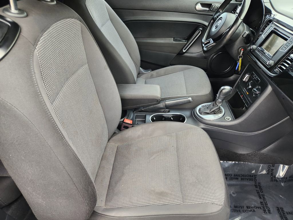 Used 2019 Volkswagen Beetle 2.0T SE FWD image 5
