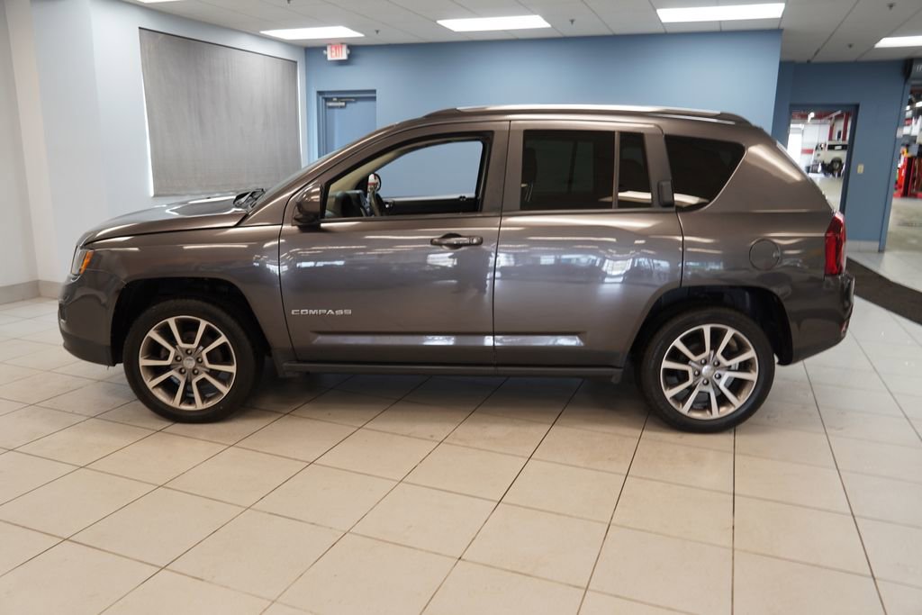 Used 2017 Jeep Compass High Altitude image 3