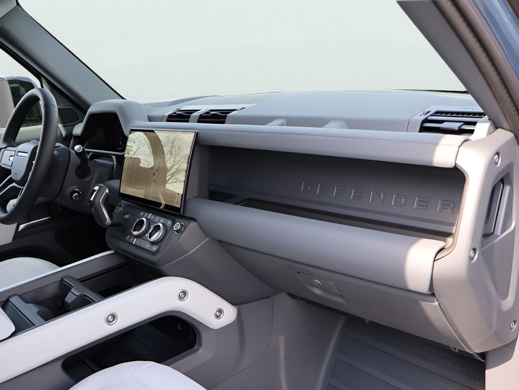 New 2026 Land Rover Defender 110 X-Dynamic SE image 9