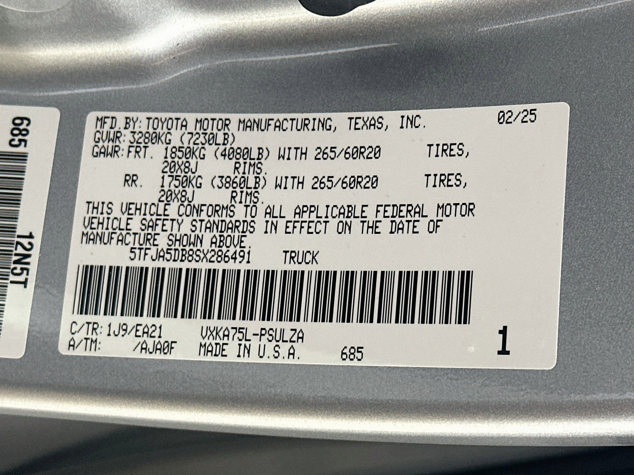 Used 2025 Toyota Tundra Limited AWD/4WD image 12