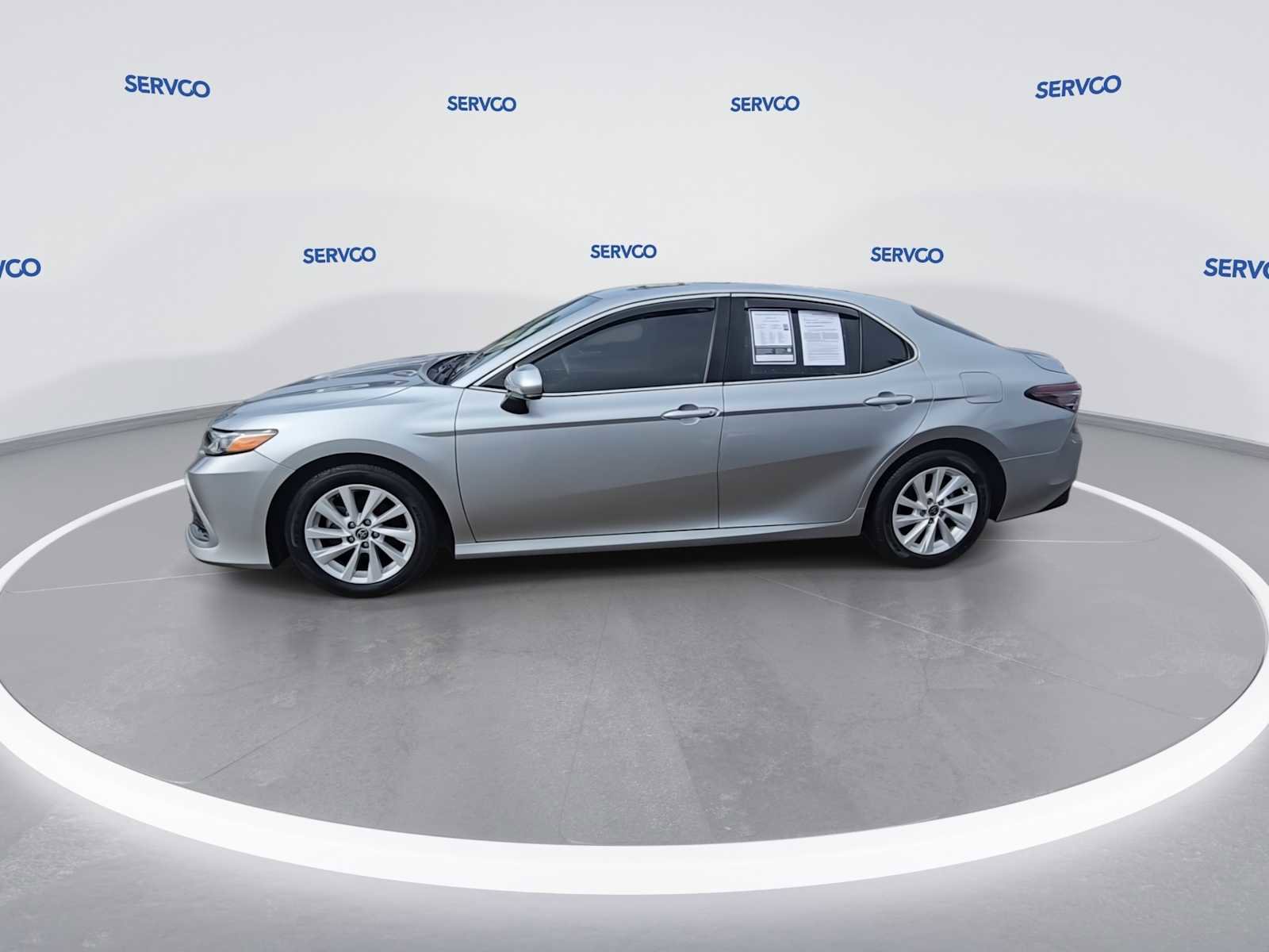 Used 2022 Toyota Camry LE FWD image 5
