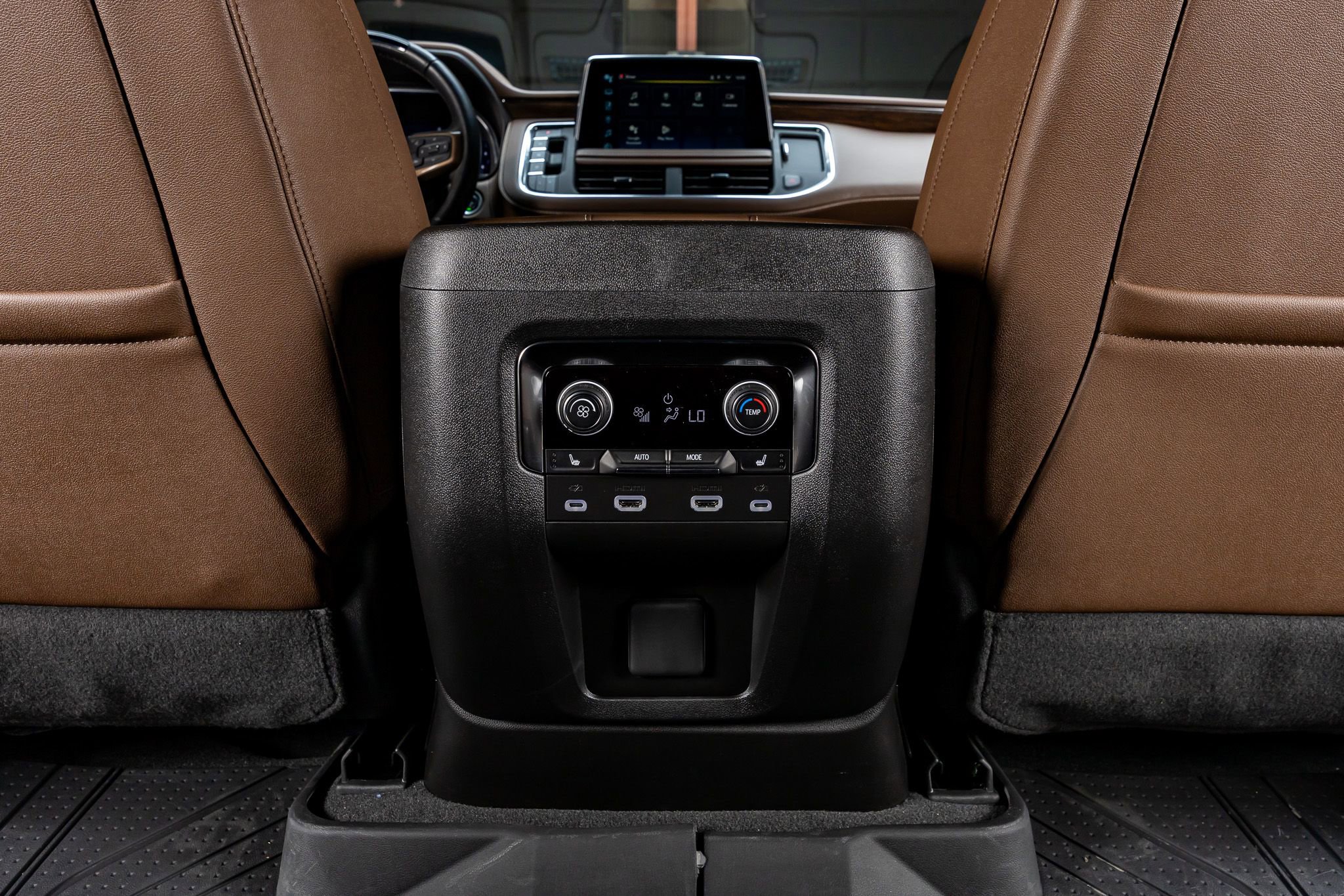 Used 2024 Chevrolet Suburban High Country w/ Advanced Technology Package AWD/4WD image 33