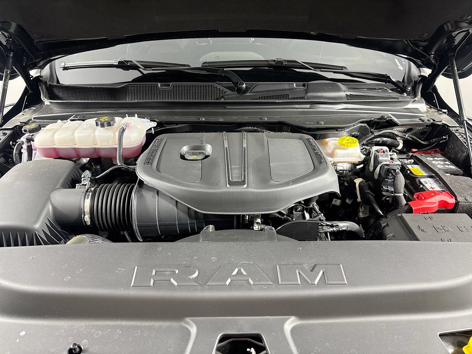 Used 2026 RAM 1500 Laramie w/ Night Edition RWD image 32