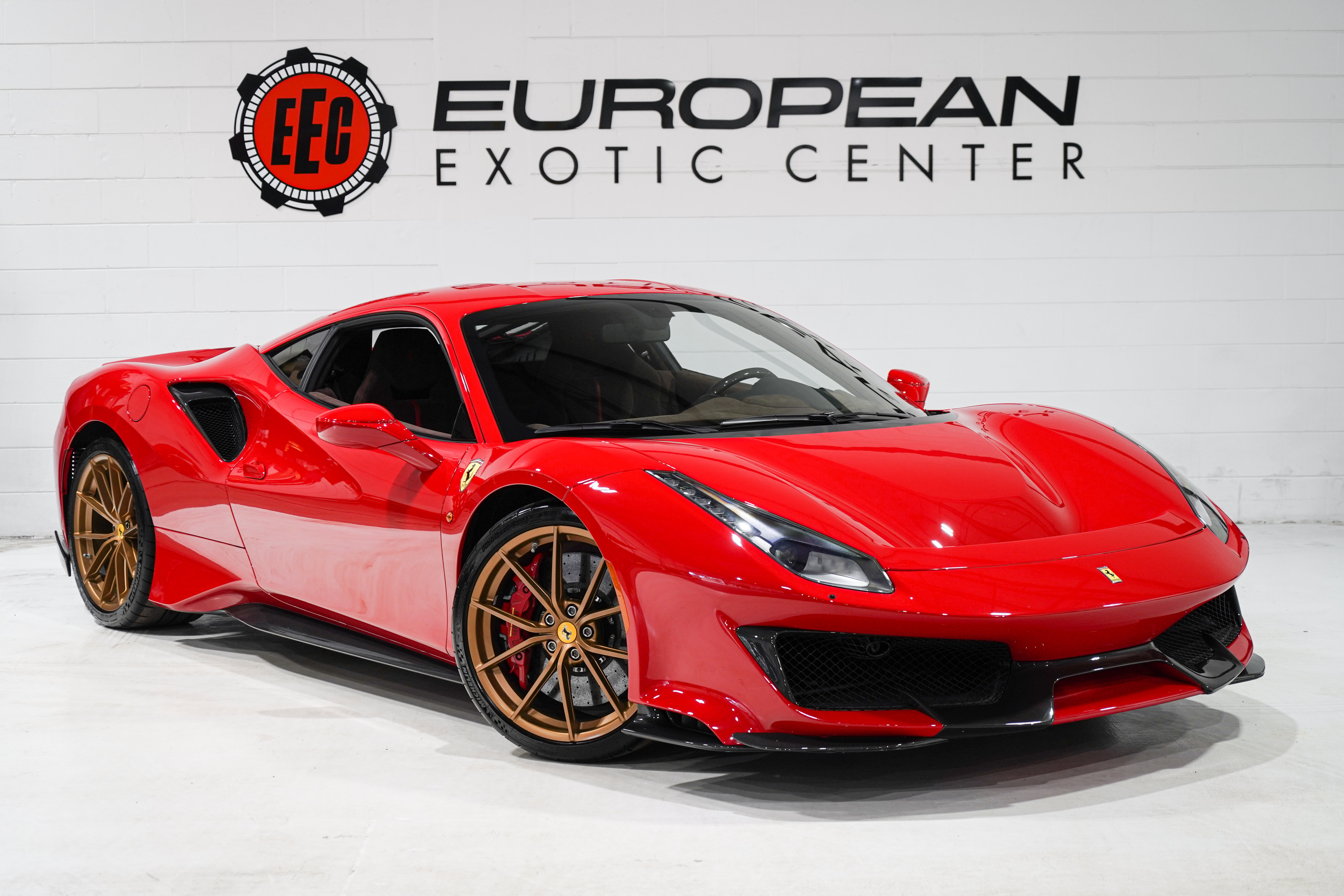 Used 2020 Ferrari 488 Pista Coupe RWD image 1
