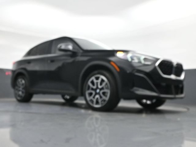 Used 2025 BMW X2 xDrive28i w/ Technology Package AWD/4WD image 29