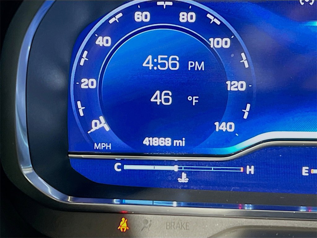 Used 2023 Chevrolet Suburban Premier image 12