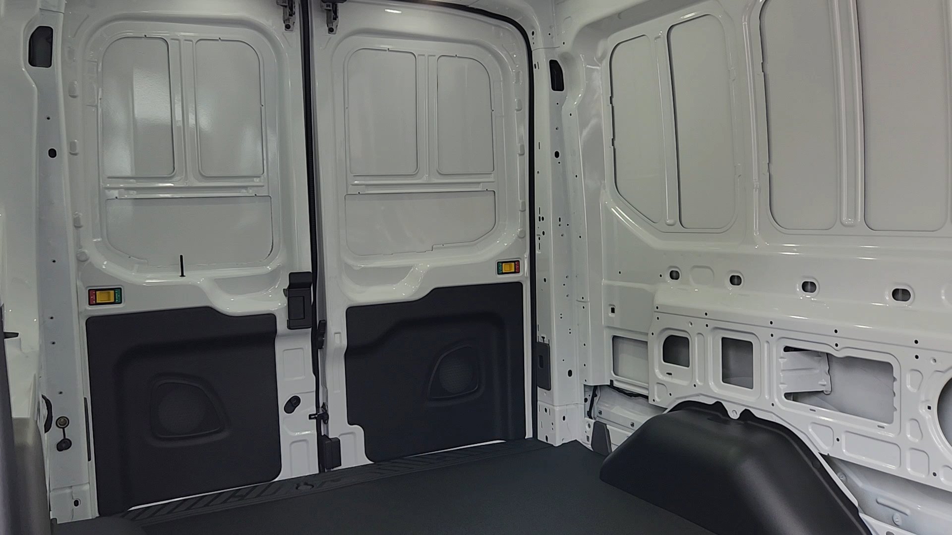 New 2025 Ford Transit 250 148 Medium Roof Extended AWD image 23