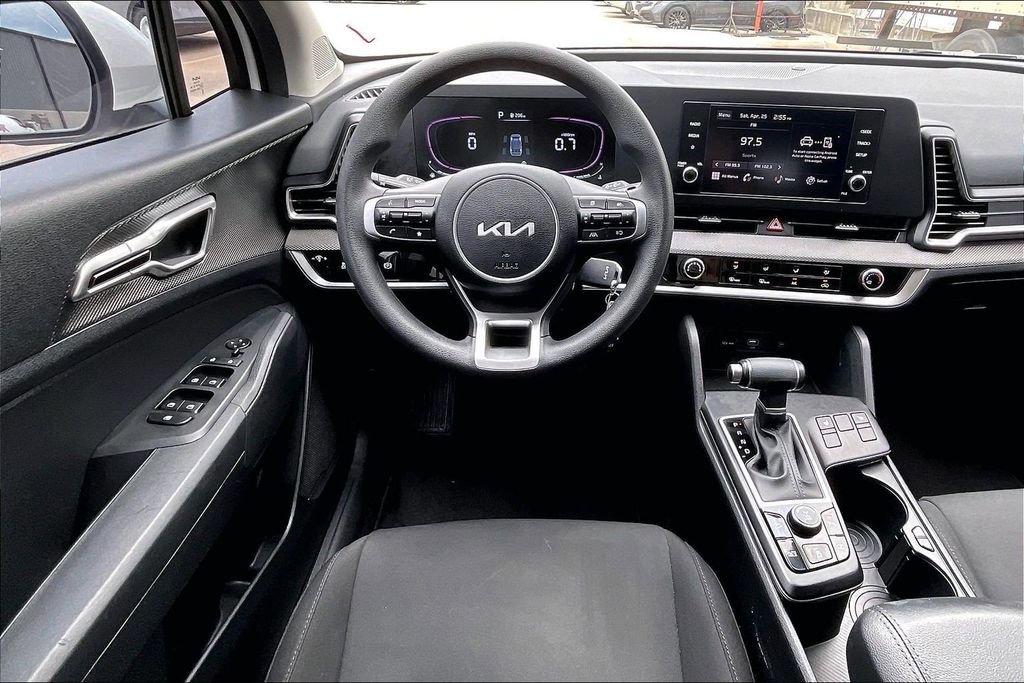 Used 2024 Kia Sportage LX AWD/4WD image 5