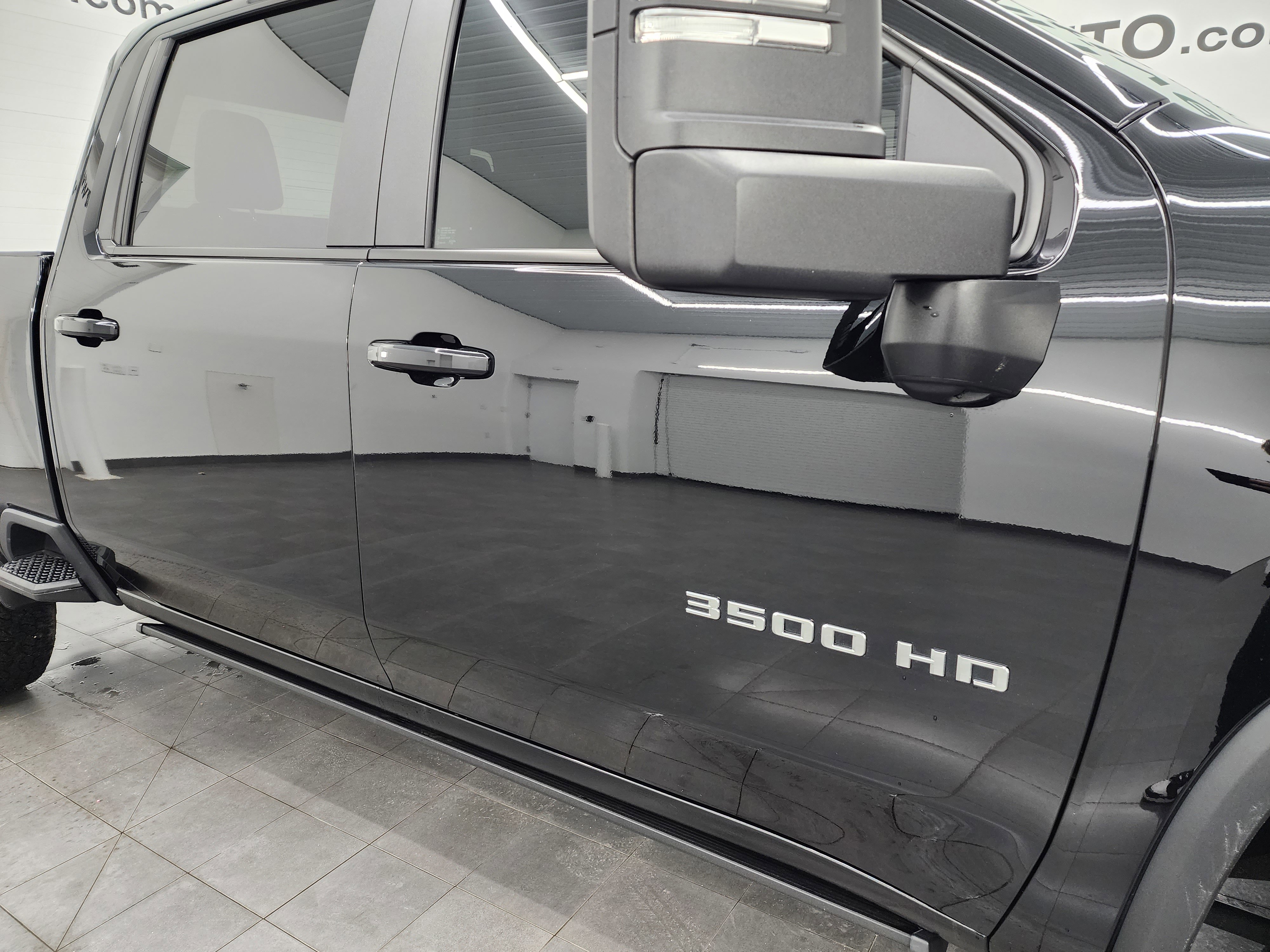 Used 2024 Chevrolet Silverado 3500 LT w/ Convenience Package image 23