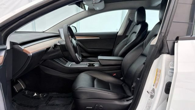 Used 2021 Tesla Model 3 Standard Range Plus RWD image 12