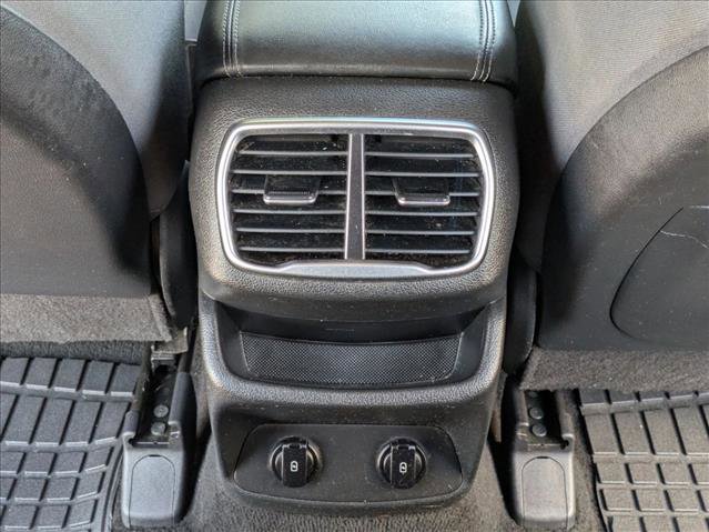 Used 2019 Hyundai Santa Fe SE image 16