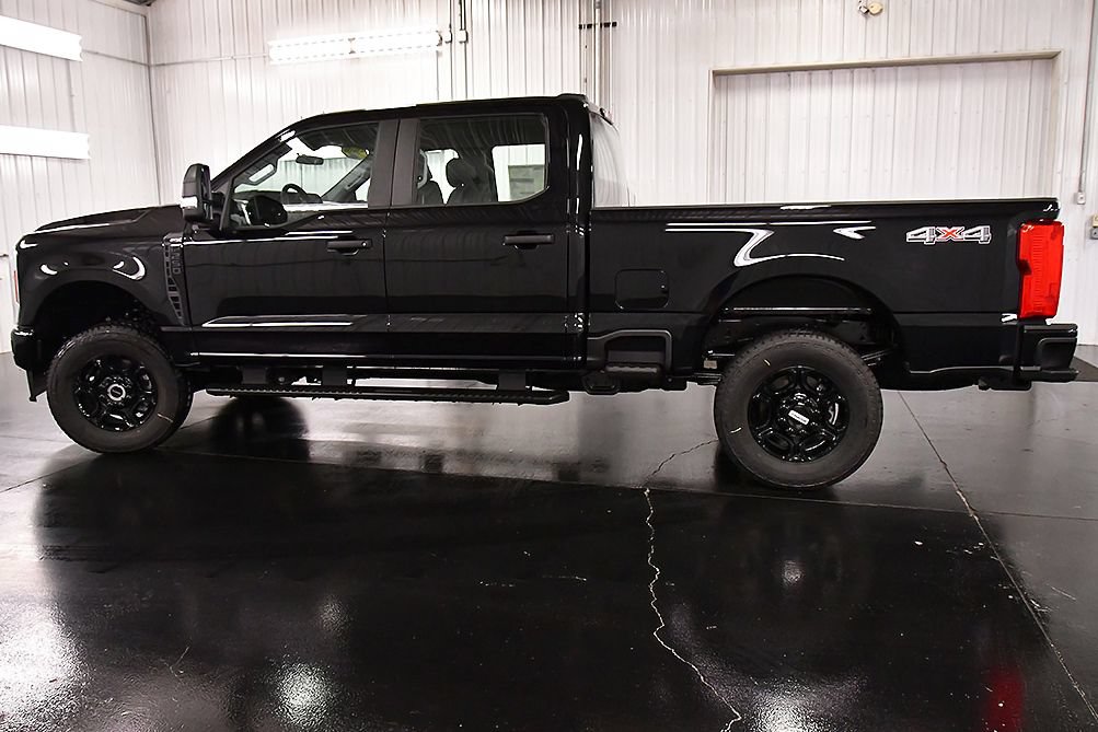 New 2026 Ford F250 XL w/ STX Appearance Package AWD/4WD image 4