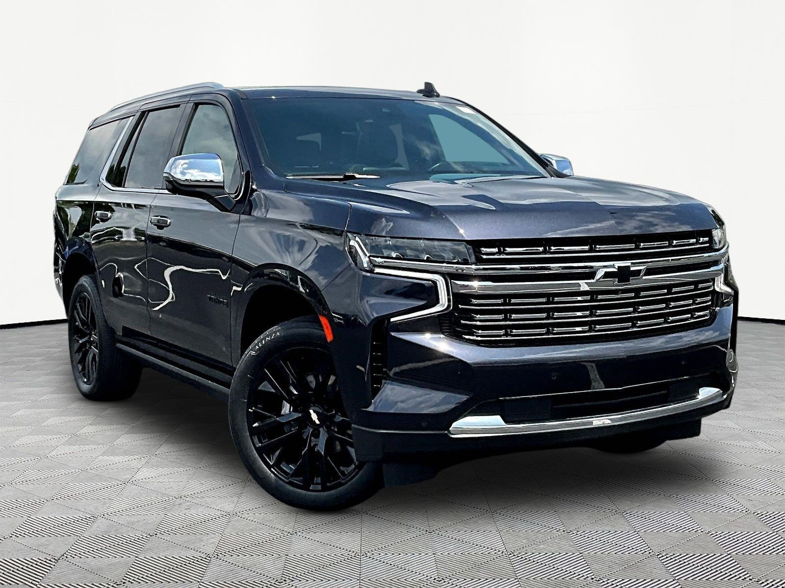 Used 2023 Chevrolet Tahoe Premier w/ Advanced Technology Package AWD/4WD image 3