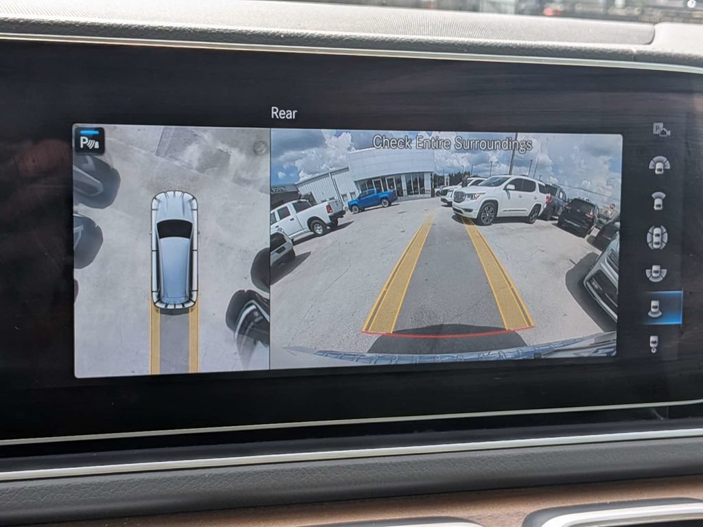 Used 2020 Mercedes-Benz GLS 450 4MATIC image 21