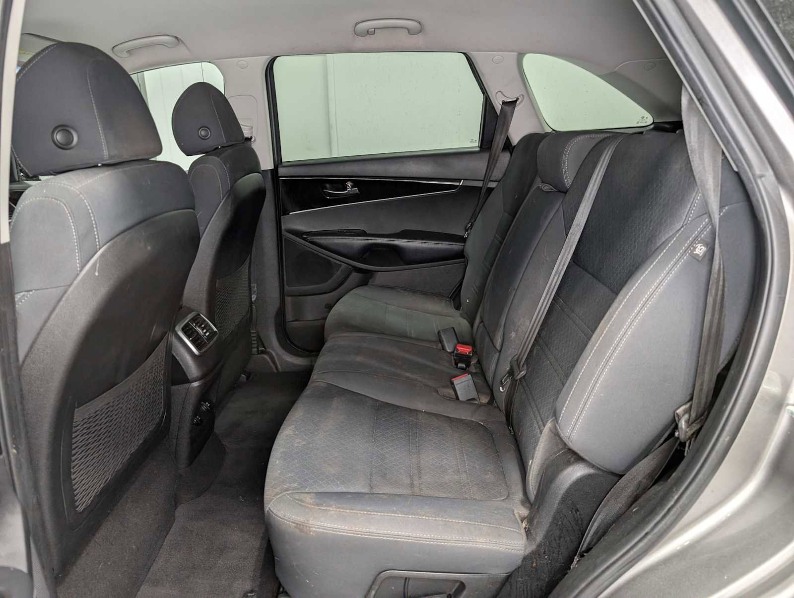 Used 2018 Kia Sorento LX image 21