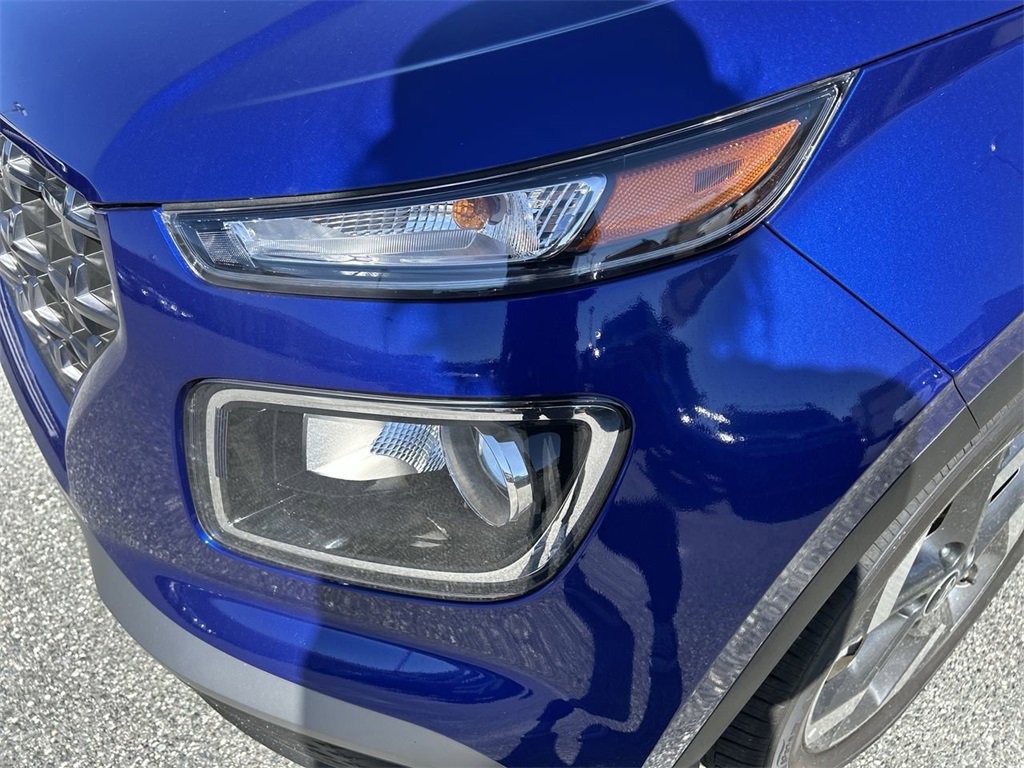 New 2025 Hyundai Venue SEL image 15