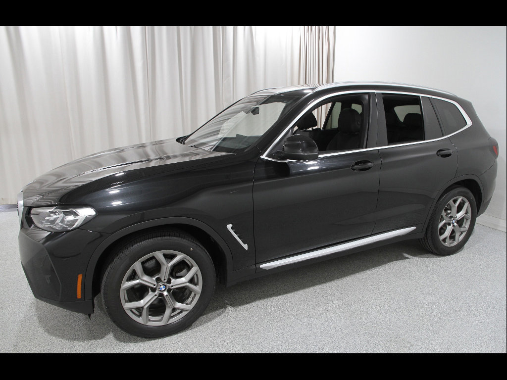 Certified 2023 BMW X3 xDrive30i w/ Premium Package image 3
