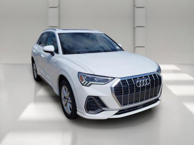 Used 2025 Audi Q3 2.0T Premium AWD/4WD image 3