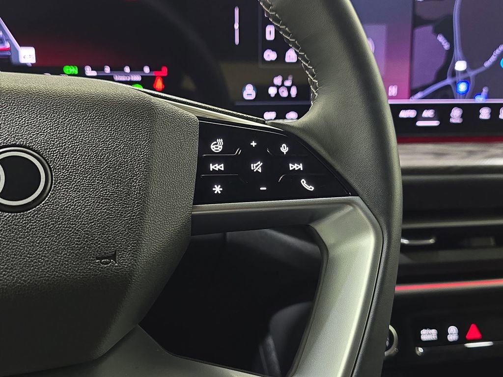 Used 2025 Audi Q5 Premium w/ Convenience Package image 21