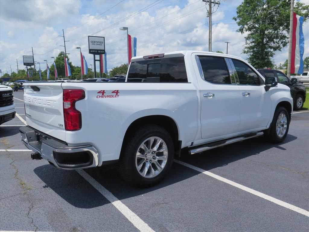Used 2019 Chevrolet Silverado 1500 LTZ AWD/4WD image 3