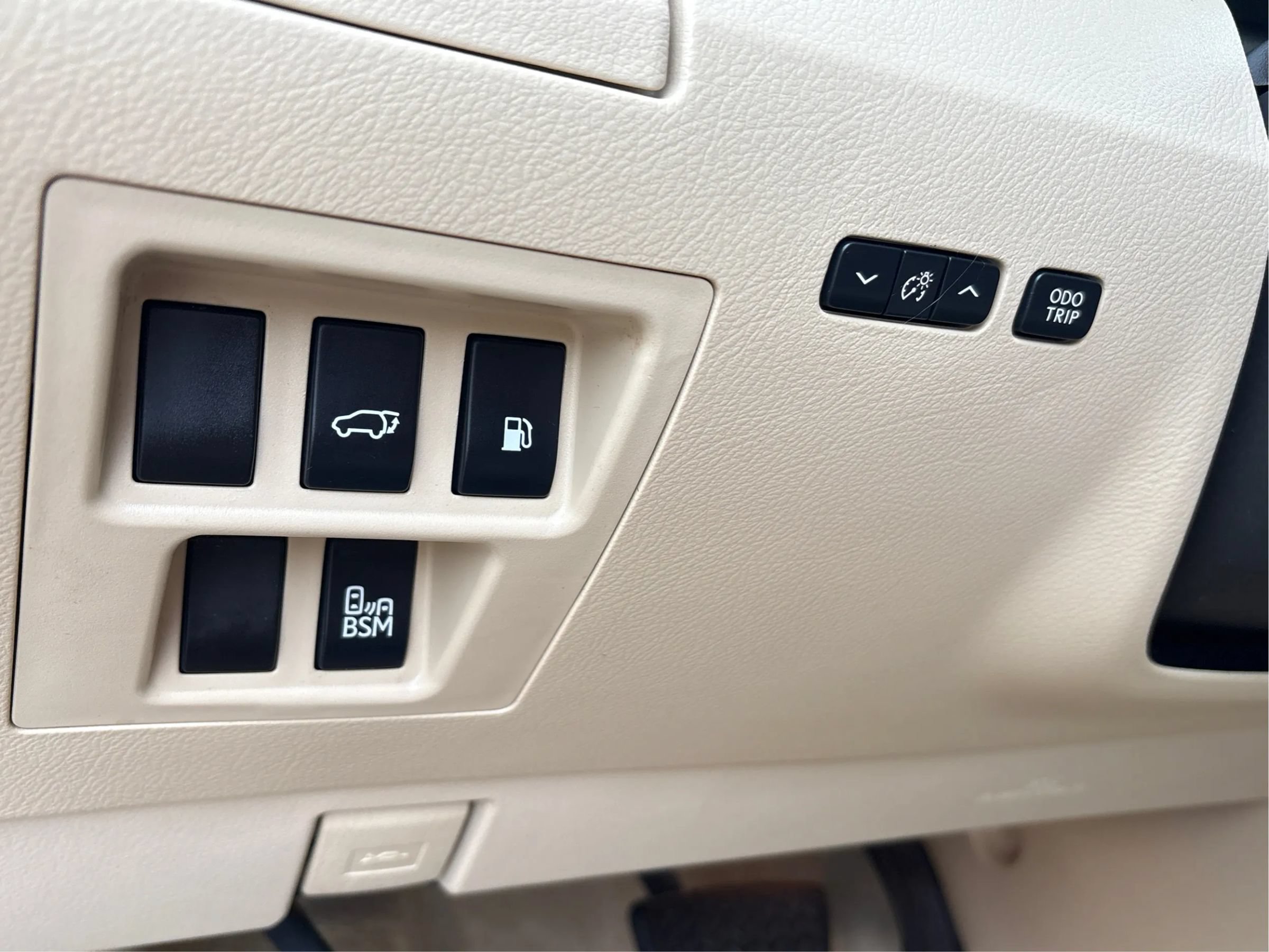 Used 2015 Lexus RX 450h FWD image 57