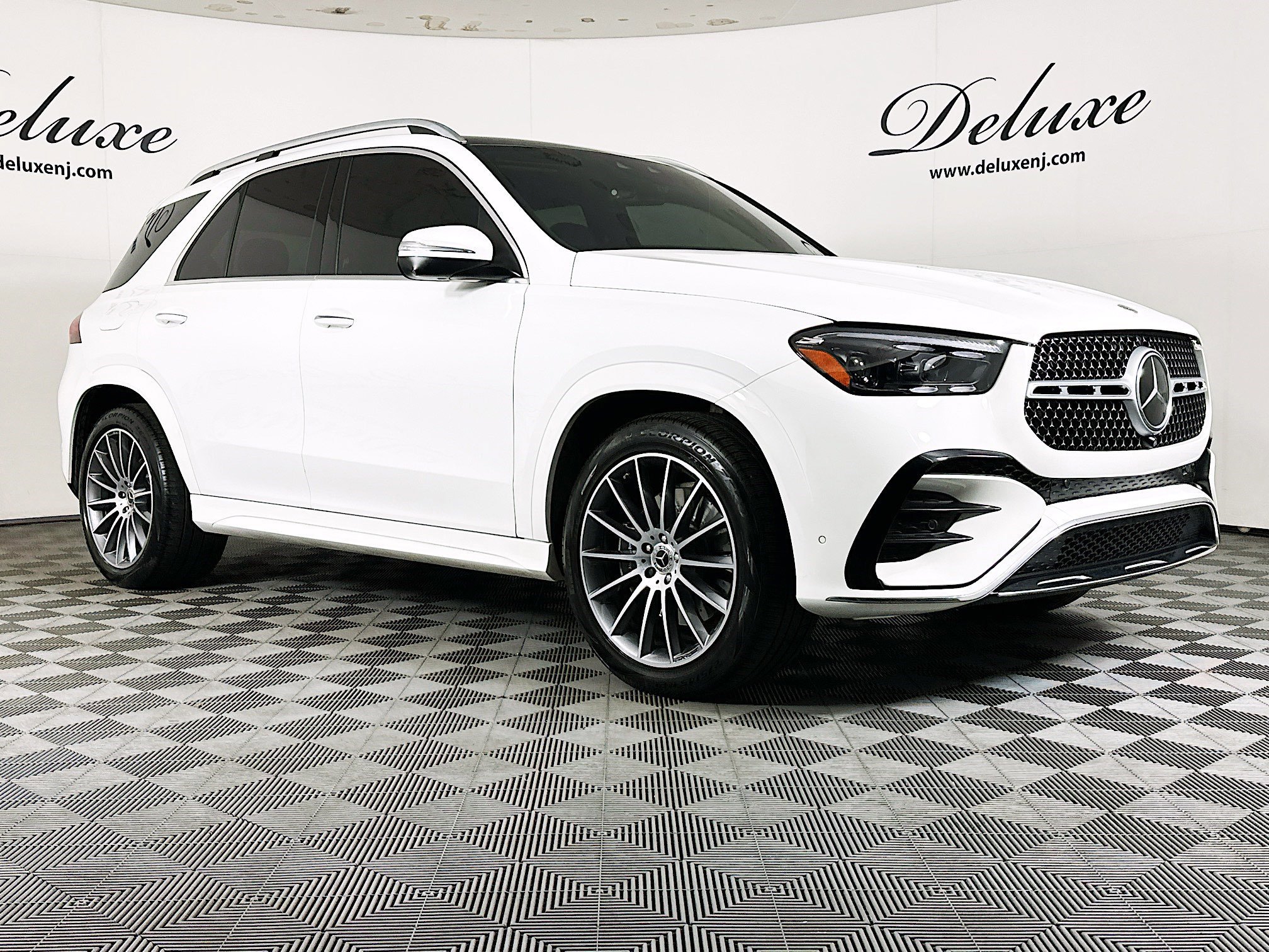 Used 2024 Mercedes-Benz GLE 450 4MATIC image 1