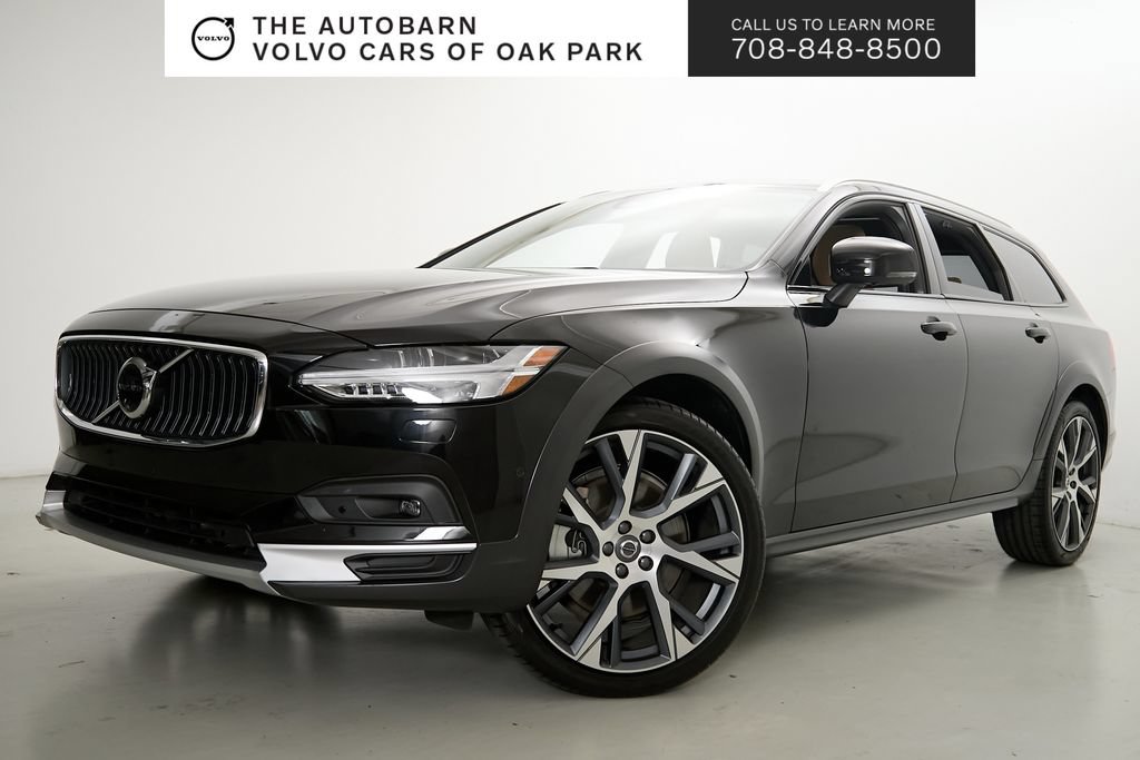 Certified 2025 Volvo V90 B6 Cross Country Ultra AWD/4WD image 1