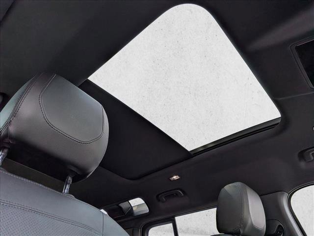 Used 2024 Land Rover Defender 110 S image 21