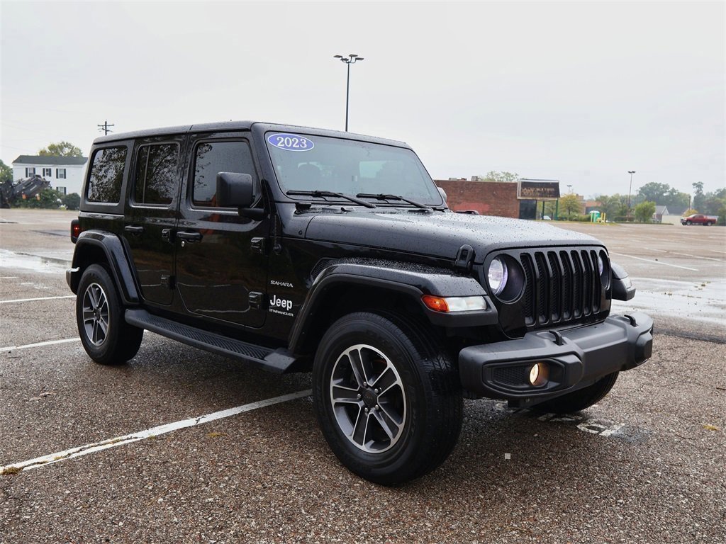 Used 2023 Jeep Wrangler Sahara image 7
