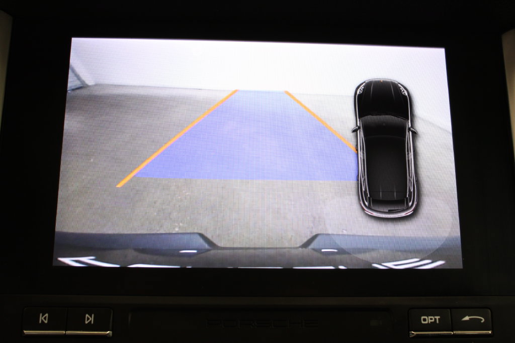 Used 2018 Porsche Macan AWD/4WD image 21
