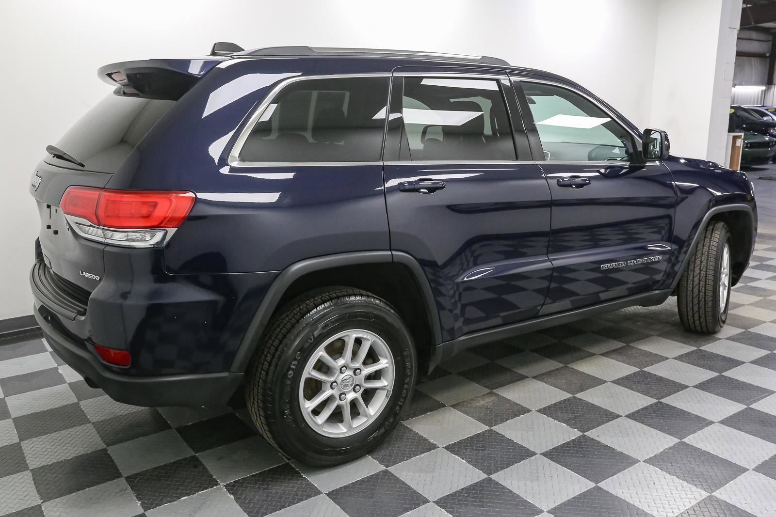Used 2018 Jeep Grand Cherokee Laredo image 10