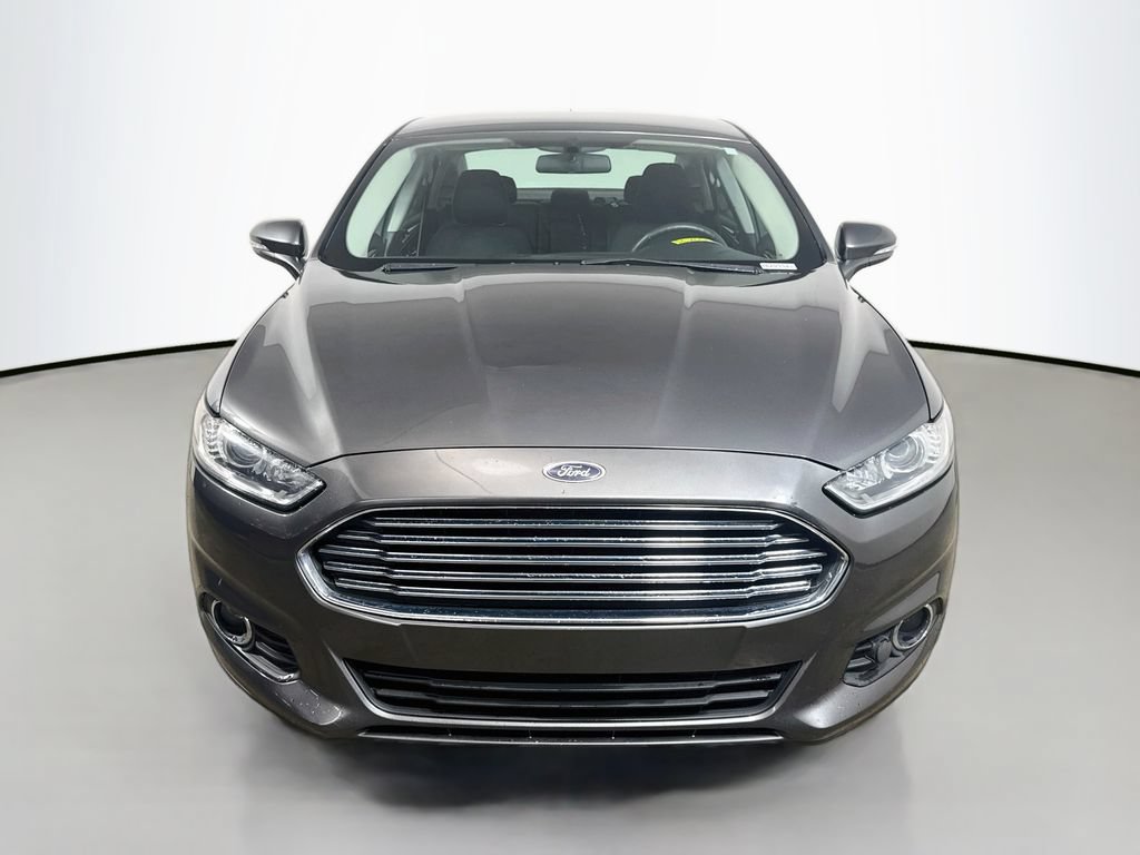 Used 2016 Ford Fusion SE w/ Equipment Group 201A FWD image 2